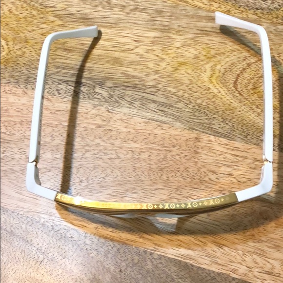 Louis Vuitton Sunglasses - Picture 4 of 4